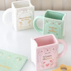 Taza en forma de libro