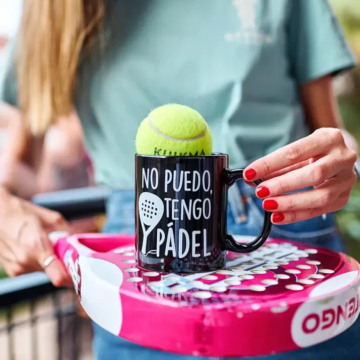 Taza No puedo, tengo pádel