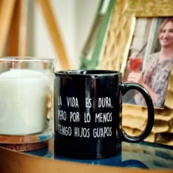 Taza para padres Por lo menos tengo hijos guapos