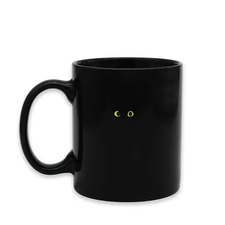 Taza que cambia de color con gatito travieso