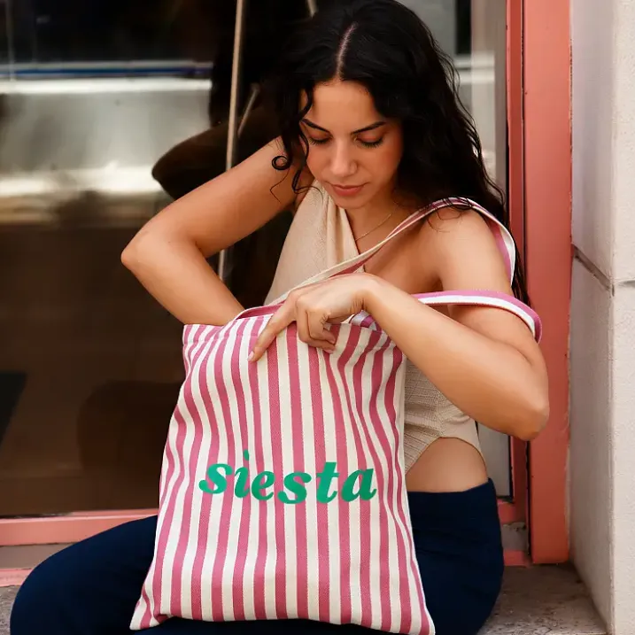 Tote bag de rayas con mensaje Siesta