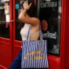 Tote bag de rayas con mensaje Vamos de cañas