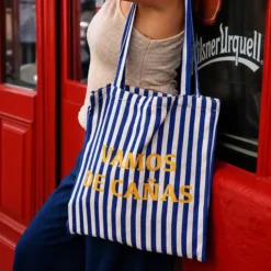 Tote bag de rayas con mensaje Vamos de cañas