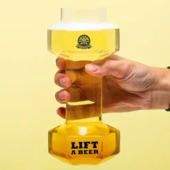 Vaso de cerveza en forma de mancuerna